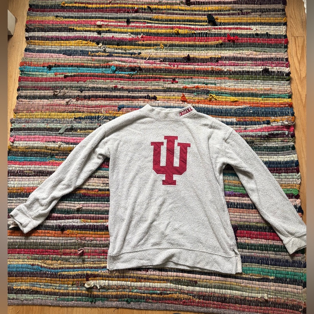 IU Indiana University Mock Neck Sweatshirt League Original Gray. Great condition